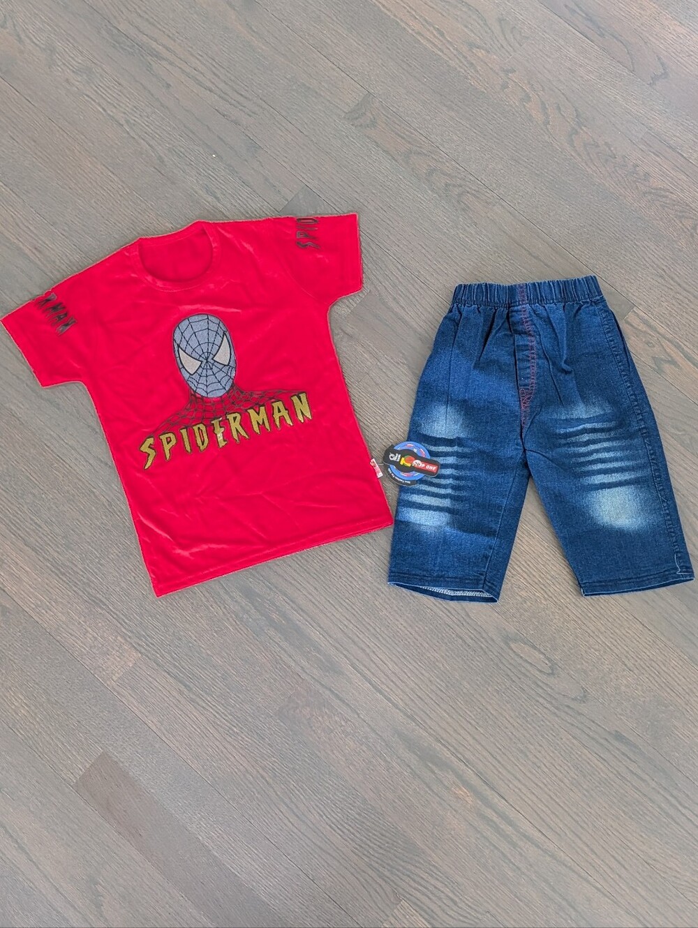 Toddle Boys Outfit Set - Spiderman Graphics Size 20 T-Shirt & Long Shorts